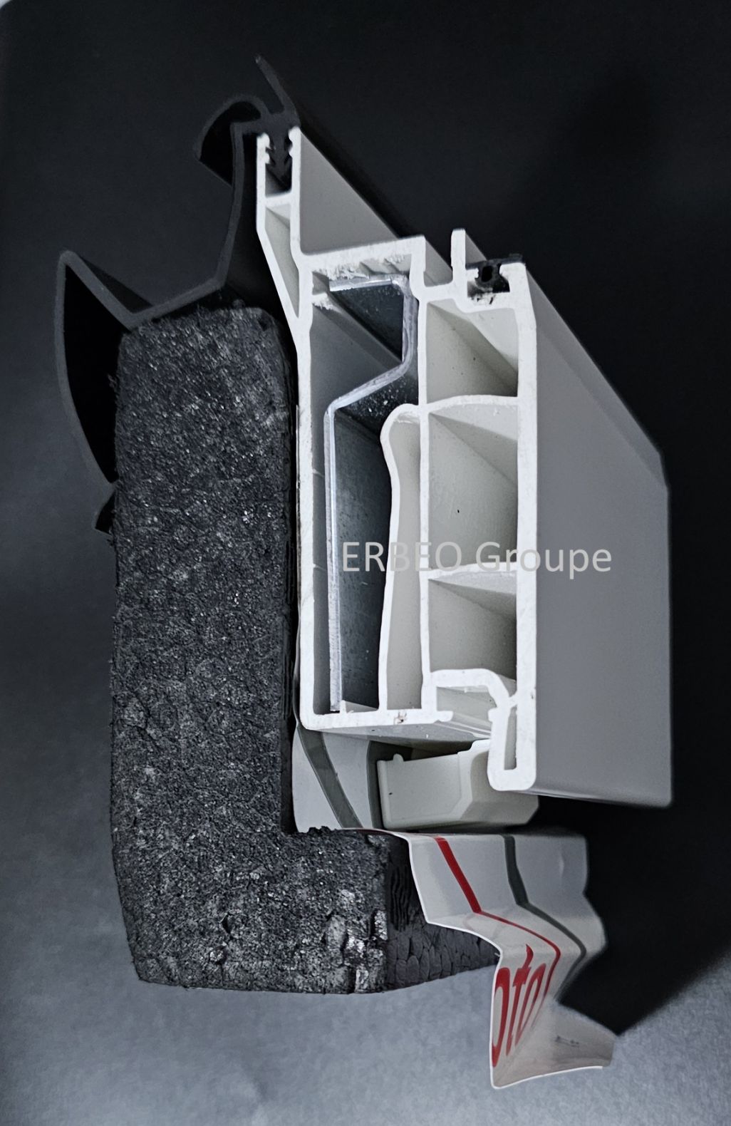 fenetre de toit en PVC profilé R7 Roto